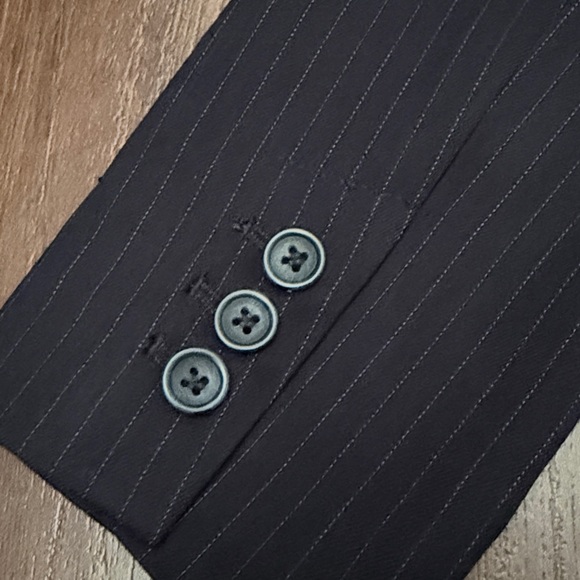 Banana Republic Dark Pinstripe Blazer, size 2, as new condition - Picture 5 of 6